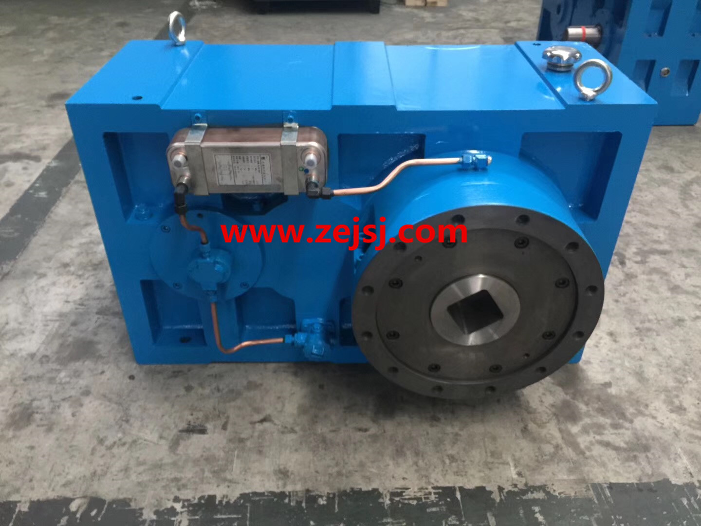 ZLYJ系列高強(qiáng)度硬齒面減速機(jī)